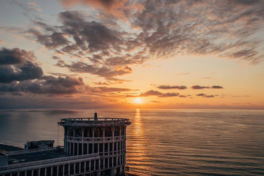 Royal Apartments Batumi Exterior foto
